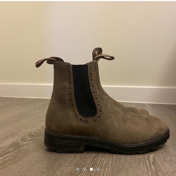 depop blundstone